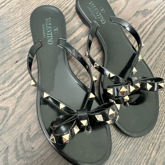 Shoes - Valentino bow sandal size 40